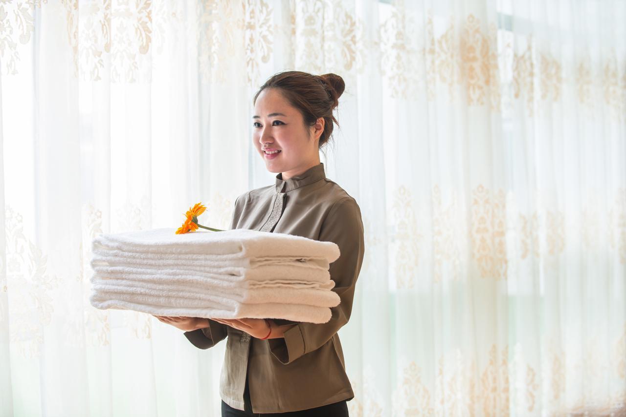 Vienna International Hotel Shanghai Hengshan Road Екстериор снимка