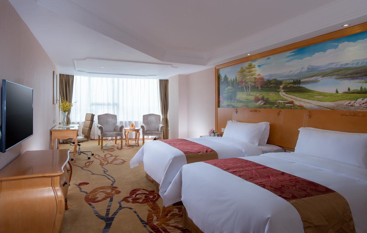 Vienna International Hotel Shanghai Hengshan Road Екстериор снимка